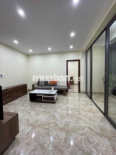 CCMN PHỐ LẠC LONG QUÂN. 1N1K RỘNG 40M2. BAN CÔNG