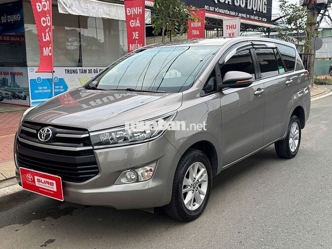 Innova 2018 2.0E - Màu Đồng Ánh Kim
