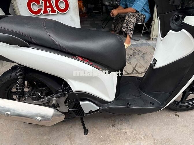 SH 150 ABS 2018 lên from Ý máy zin êm chỉ 52tr5