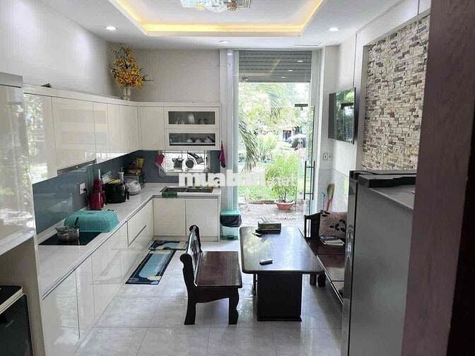 🍀Cho thuê nha MT đường Chợ lớn . Quận 6
