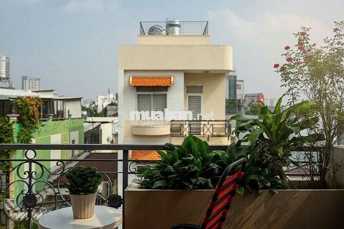 Cho Thuê Căn Hộ Balcony/Sân Vườn, Full Nội Thất, Gần Ngã Tư Hàng Xanh