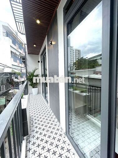 Nhà Mới Nội Thất Đẹp, Hẻm To, Tiện Ích Tốt
