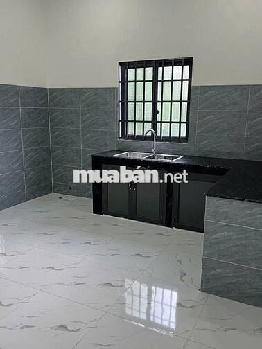 Ngộp bank bán gấp căn nhà ở 1 sẹc Suối Lội DT 150m2, Giá 890tr.