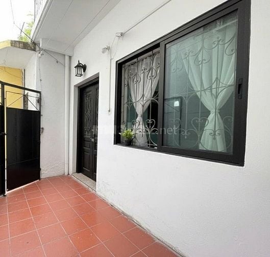 Cho thuê nhà ở phía trong phố Phạm Đình Hổ, Q.Hai Bà Trưng, Hà Nội. 