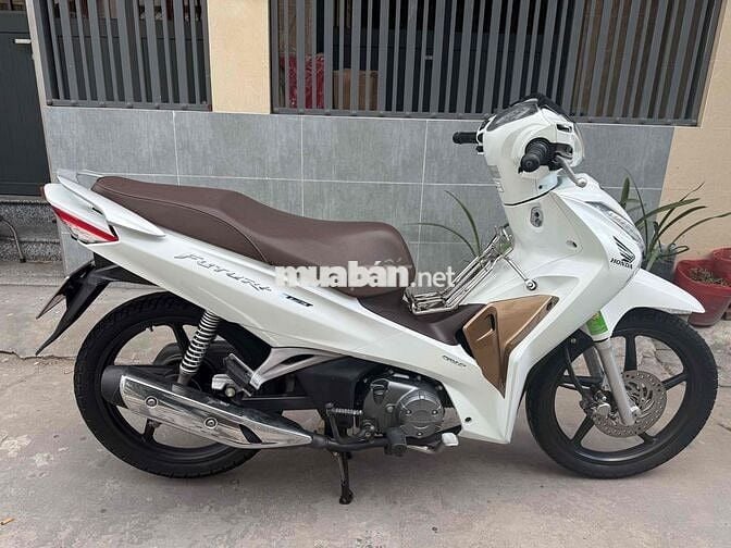 Future 2021 xe đẹp máy zin êm đúng chủ chỉ 24tr5