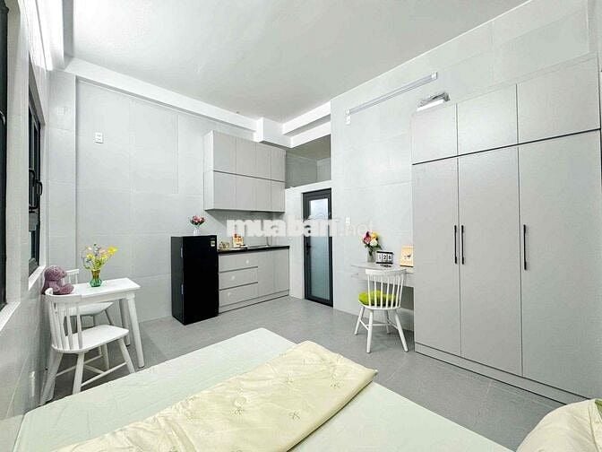 CHDV 1PN CỬA SỔ TRỜI LỚN SIÊU THOÁNG NẰM NGAY TRUNG TÂM