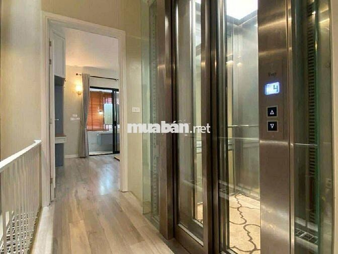 NHÀ 2 MẶT NGÕ ĐÀO TẤN – THANG MÁY, DÒNG TIỀN ỔN ĐỊNH – KINH DOANH