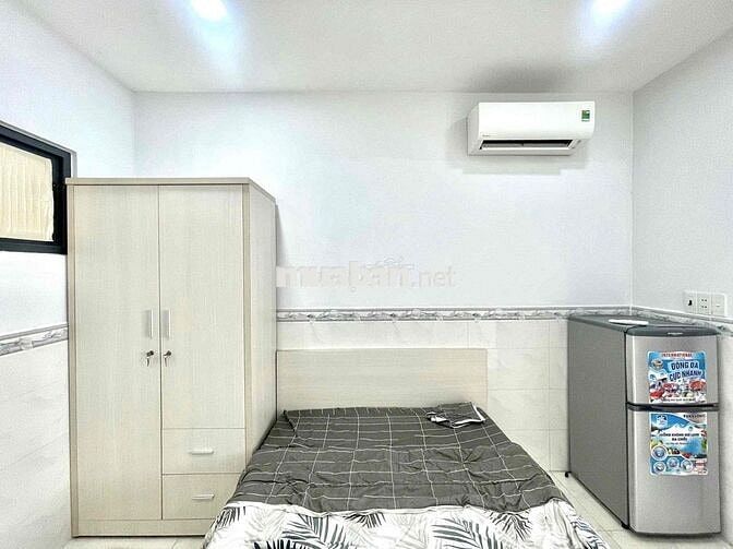 HÌNH THẬT GIÁ THẬT, QUẬN 7 STUDIO GIÁ RẺ, CỬA SỔ, THANG MÁY, GẦN Q8