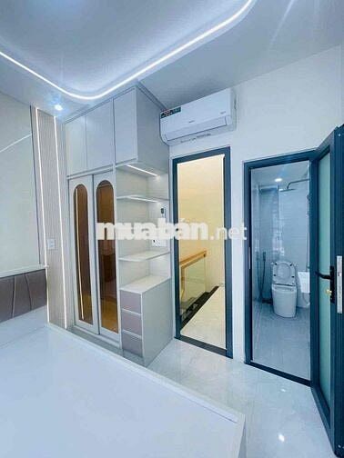 Nhà 1 trệt 2 lầu mới full nội thất vị trí trung tâm Phú Nhuận