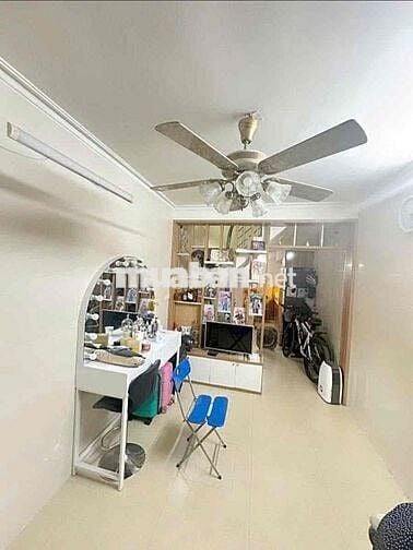 Hàng xóm Royal city Quan Nhân nhà đẹp 29m 4T 4,7 tỷ , sổ đỏ.
