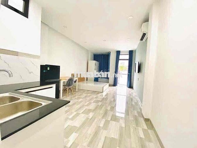 CHO THUÊ PHÒNG FULL NỘI THẤT BAN CÔNG GẦN NGÃ 5 CHUỒNG CÚN