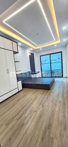Nhà phân lô Võ Thị Sáu, ô tô đỗ cửa, view hồ Võ Thị Sáu