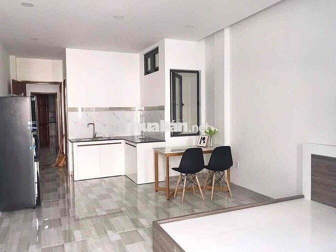CHO THUÊ PHÒNG FULL NỘI THẤT BAN CÔNG GẦN NGÃ 5 CHUỒNG CÚN