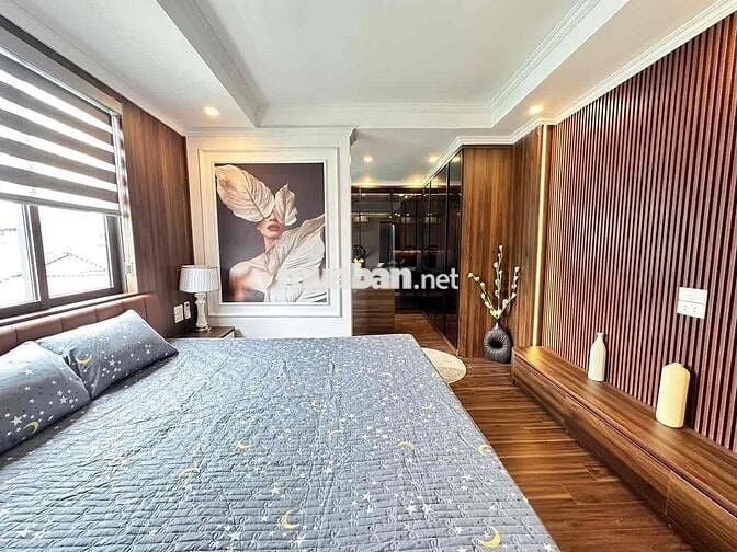 Ngọc Khánh – 52m², 6 tầng, thang máy, kinh doanh