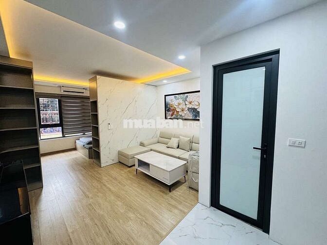 Vip mặt ngõ- ô tô đỗ cửa, vào nhà
