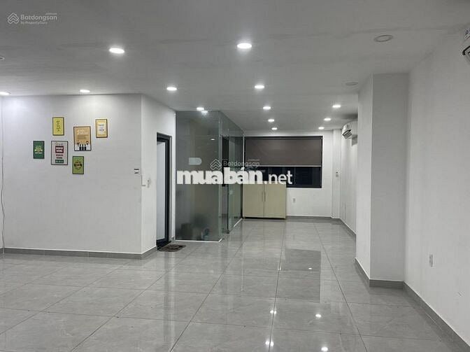 TÒA NHÀ CHO THUÊ MT HỒ BIỂU CHÁNH_ 7X20M_ HẦM 5 LẦU. SÀN SUỐT. ỐP KÍNH