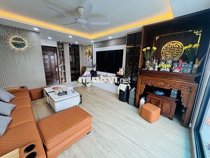 Vip mặt ngõ- ô tô đỗ cửa, vào nhà