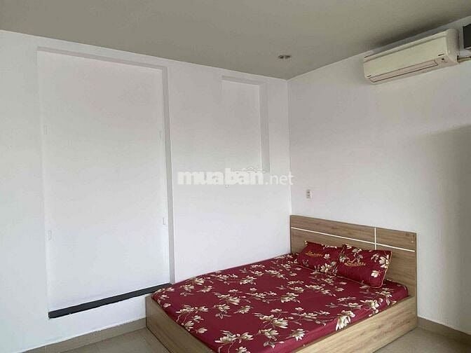Trống 2PN Full Nội Thất,Máy Giặt Riêng,Cửa Sổ Trời Gần CV Làng Hoa