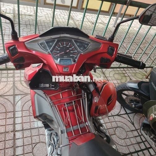 cần bán xe AB màu đỏ xám dky năm 2016