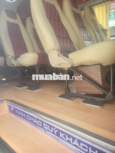 Ford transit 2015 sieu dep, ghế hơi, bi gầm pha...
