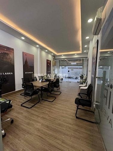 CHO THUÊ NHÀ MẶT TIỀN SÁT BÊN BỆNH VIỆN CHỢ RẪY 3 LẦU GIÁ 32 TRIỆU