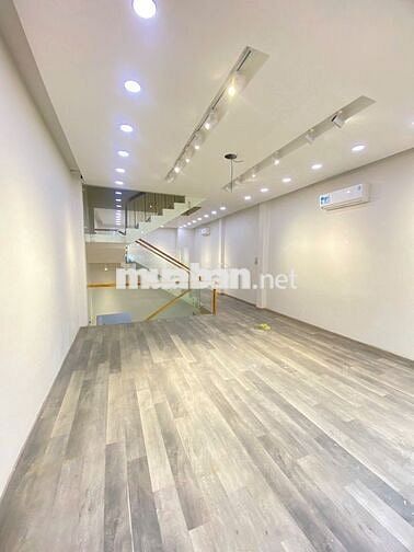 MẶT TIỀN NGUYỄN TRÃI SIÊU ĐẸP CHO CÁC SHOWROOM, SHOP, NAIL, SPA ...