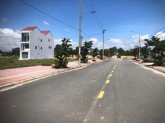 Bán Đất Mặt Tiền An Dương Vương, Gần Biển – Gần Chợ, Trường Học, Khu D