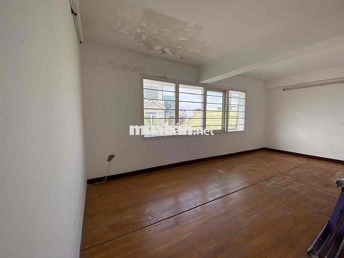 Trống 2PN Full Nội Thất,Máy Giặt Riêng,Cửa Sổ Trời Gần CV Làng Hoa