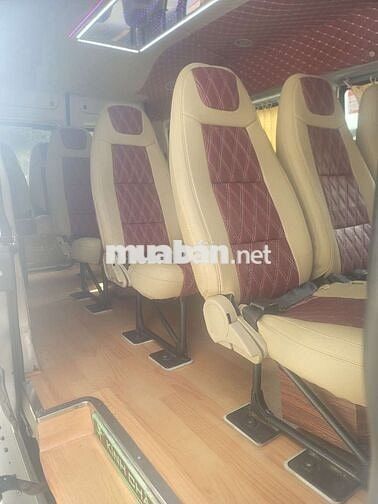 Ford transit 2015 sieu dep, ghế hơi, bi gầm pha...