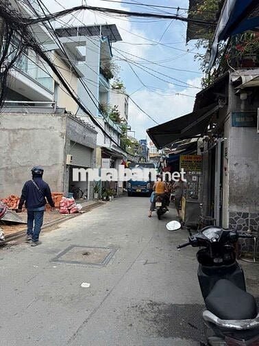 NHÀ 2 TẦNG ĐẸP — PHƯỜNG 15 TÂN BÌNH- TRẦN THÁI TÔNG  (3m x 11m)