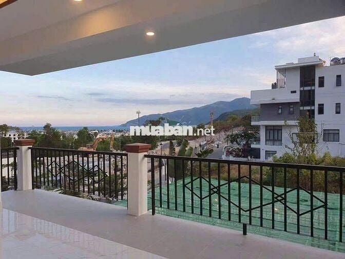CHO THUÊ VILLA SÂN VƯỜN OCEAN VIEW 5 PHÒNG NGỦ GIÁ 60 TRIỆU/THÁNG