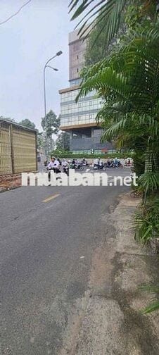 bán nhà mặt tiền  7 tỷ 5 có nguồn thu 20tr/tháng - gần bệnh viện 175