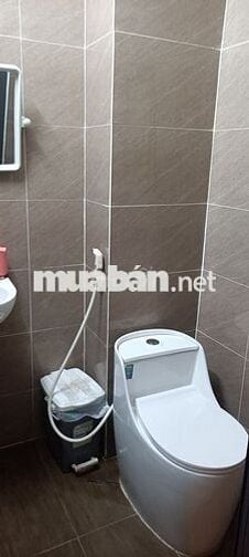 CẦN BÁN NHÀ MẶT TIỀN 639B NGUYỄN TRÃI, QUẬN 5