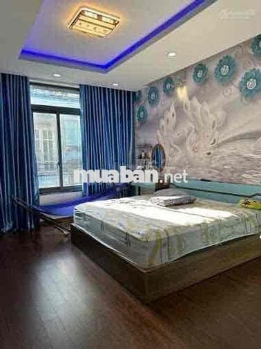 BÁN NHÀ LO CHO CON ĐI DU HỌC NGUYỄN VĂN ĐỪNG,P6,QUẬN 5.GIÁ: 6TỶ160/4.5