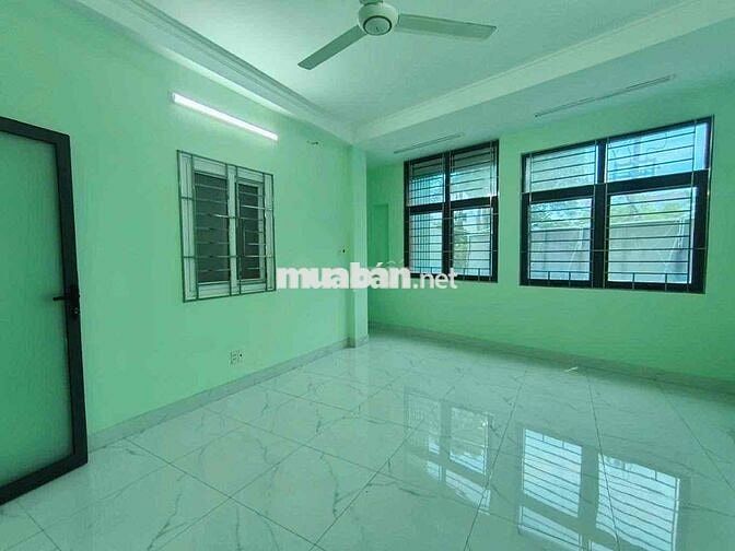 bán nhà mặt tiền  7 tỷ 5 có nguồn thu 20tr/tháng - gần bệnh viện 175