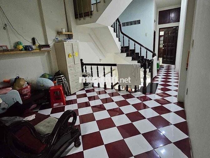 BÁN NHÀ MẶT TIỀN NGAY CHỢ QUẬN 5