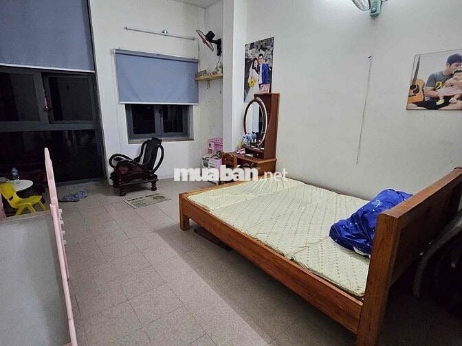 BÁN NHÀ MẶT TIỀN NGAY CHỢ QUẬN 5