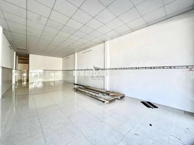 CHO THUÊ NHÀ KINH DOANH ĐƯỜNG NGUYỄN TẤT THÀNH GIÁ 10 TRIỆU/THÁNG