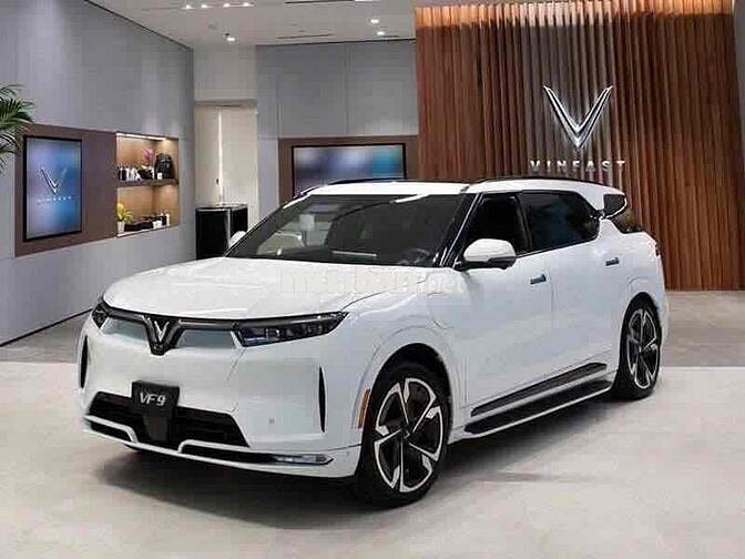 VinFast VF9 2025 Eco giá tốt