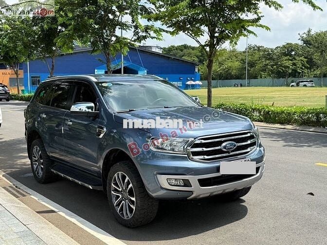 Ford Everest Titanium 2.0L 4x2 AT 2019 - 820 Triệu