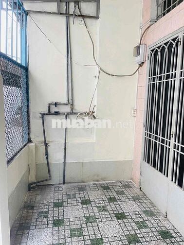 NGUYÊN CĂN 2PN NGAY ĐẠI HỌC CÔNG THƯƠNG - GIÁ RẺ - PHÙ HỢP GĐ Ở, SV Ở