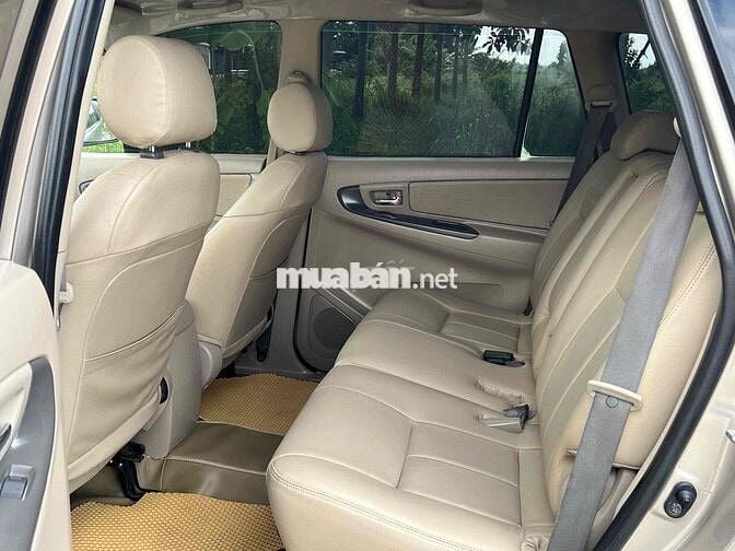 Toyota Innova 2016 2.0E - 125473 km