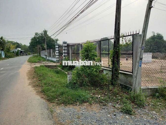 Bán đất khu vực thị xã Trảng Bàng, cua ngân hàng 2 Mặt tiền