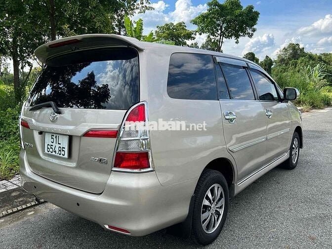 Toyota Innova 2016 2.0E - 125473 km