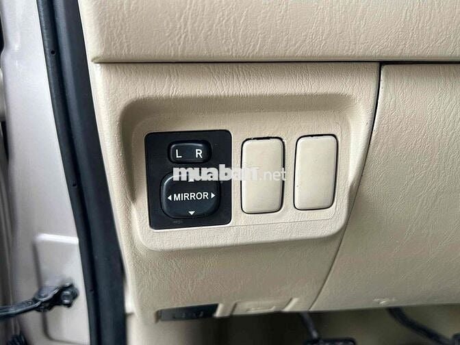 Toyota Innova 2016 2.0E - 125473 km
