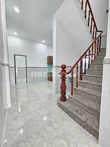 Bán nhà chính chủ sổ hồng riêng đường ô tô