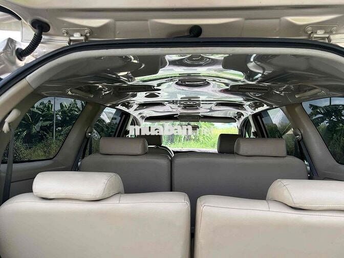 Toyota Innova 2016 2.0E - 125473 km