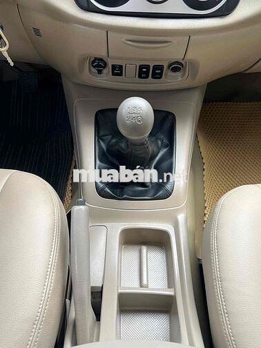 Toyota Innova 2016 2.0E - 125473 km