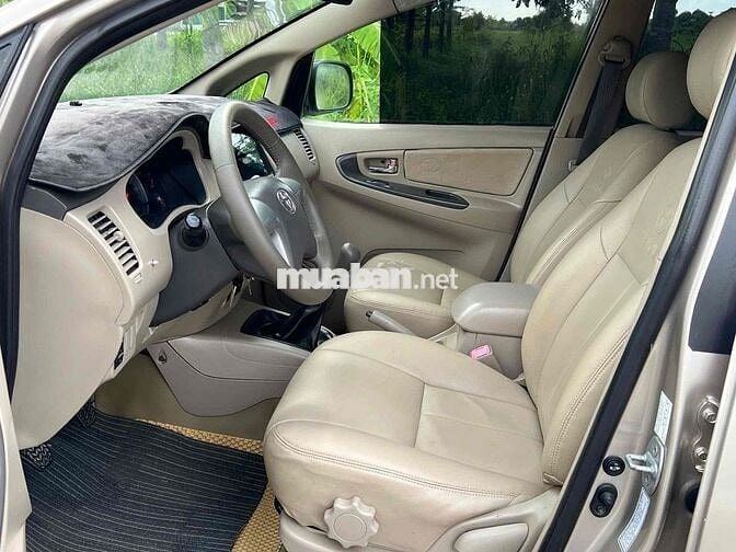 Toyota Innova 2016 2.0E - 125473 km