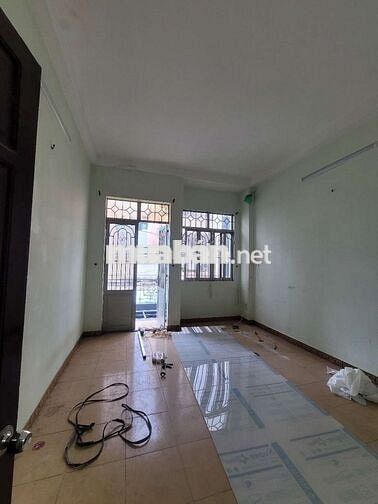 NHÀ HẺM XE HƠI VÔ NHÀ KHU VỰC AN NINH GẦN TRƯỜNG HỌC GIÁP GÒ VẤP